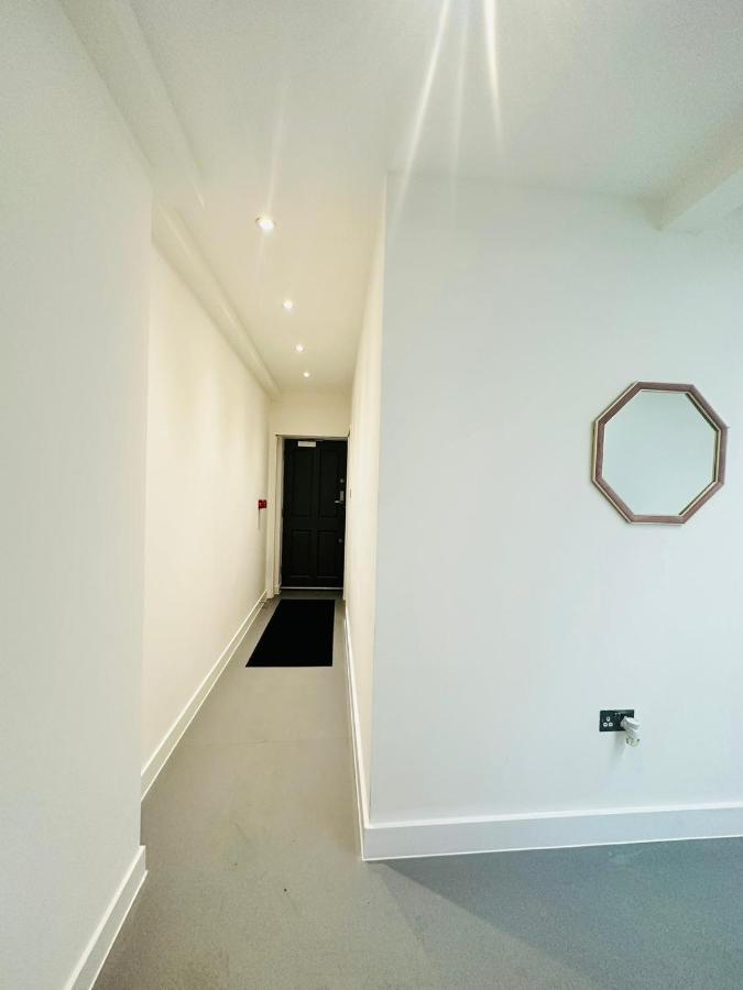 Marbel Aldgate Hotel London Exterior photo
